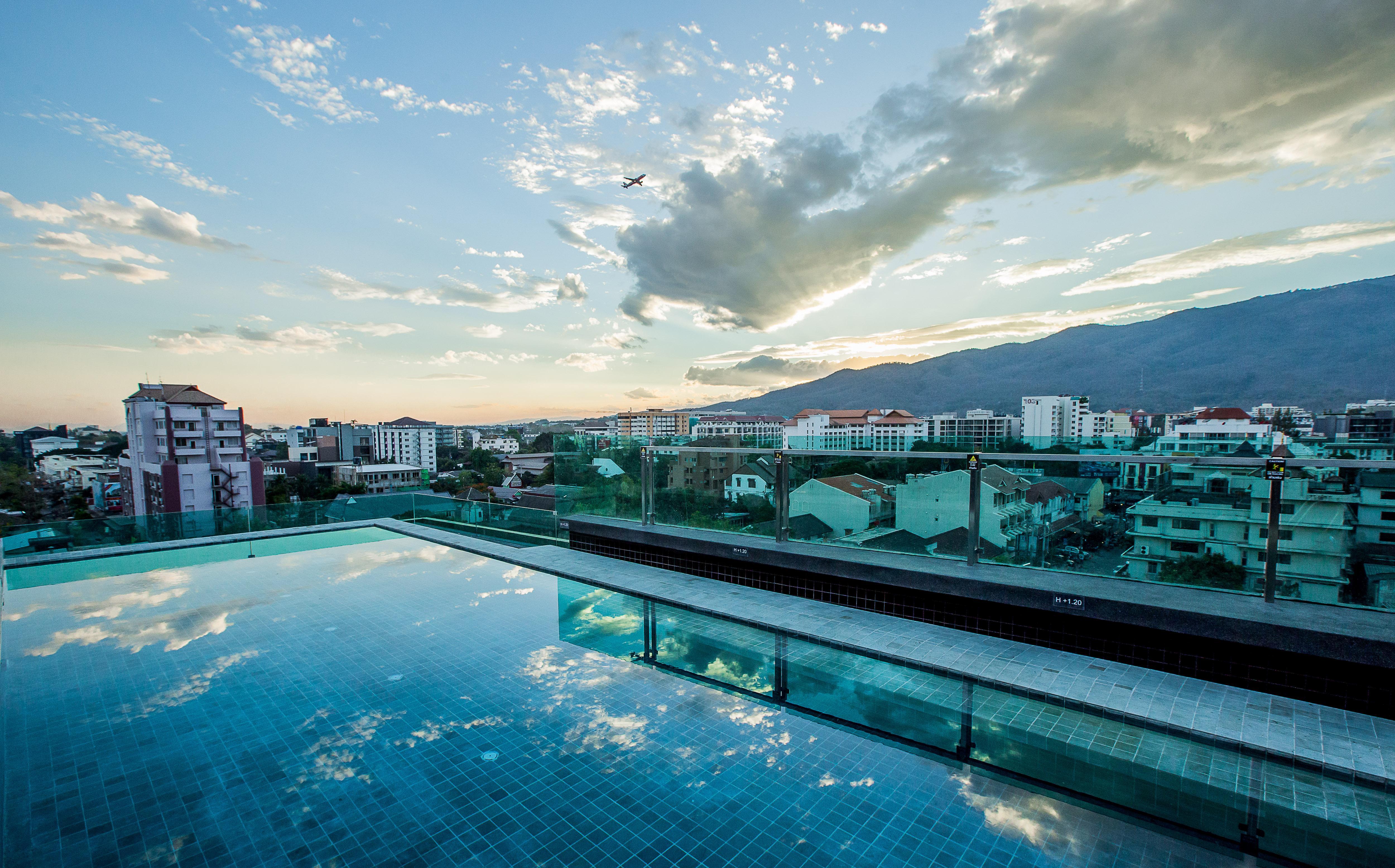 Art Mai Gallery Nimman Hotel Чиангмай Экстерьер фото View from the rooftop