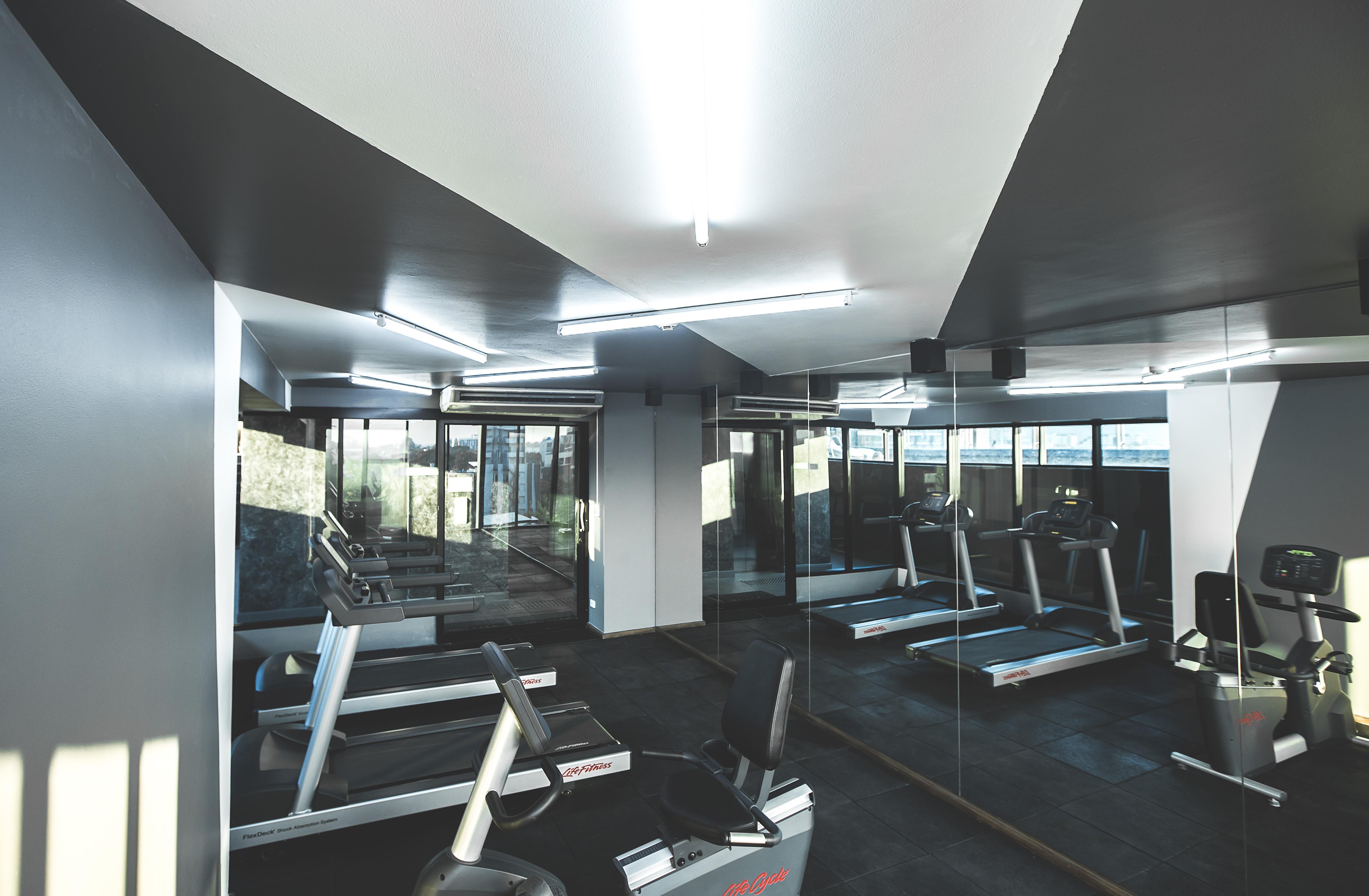 Art Mai Gallery Nimman Hotel Чиангмай Экстерьер фото The gym at the hotel