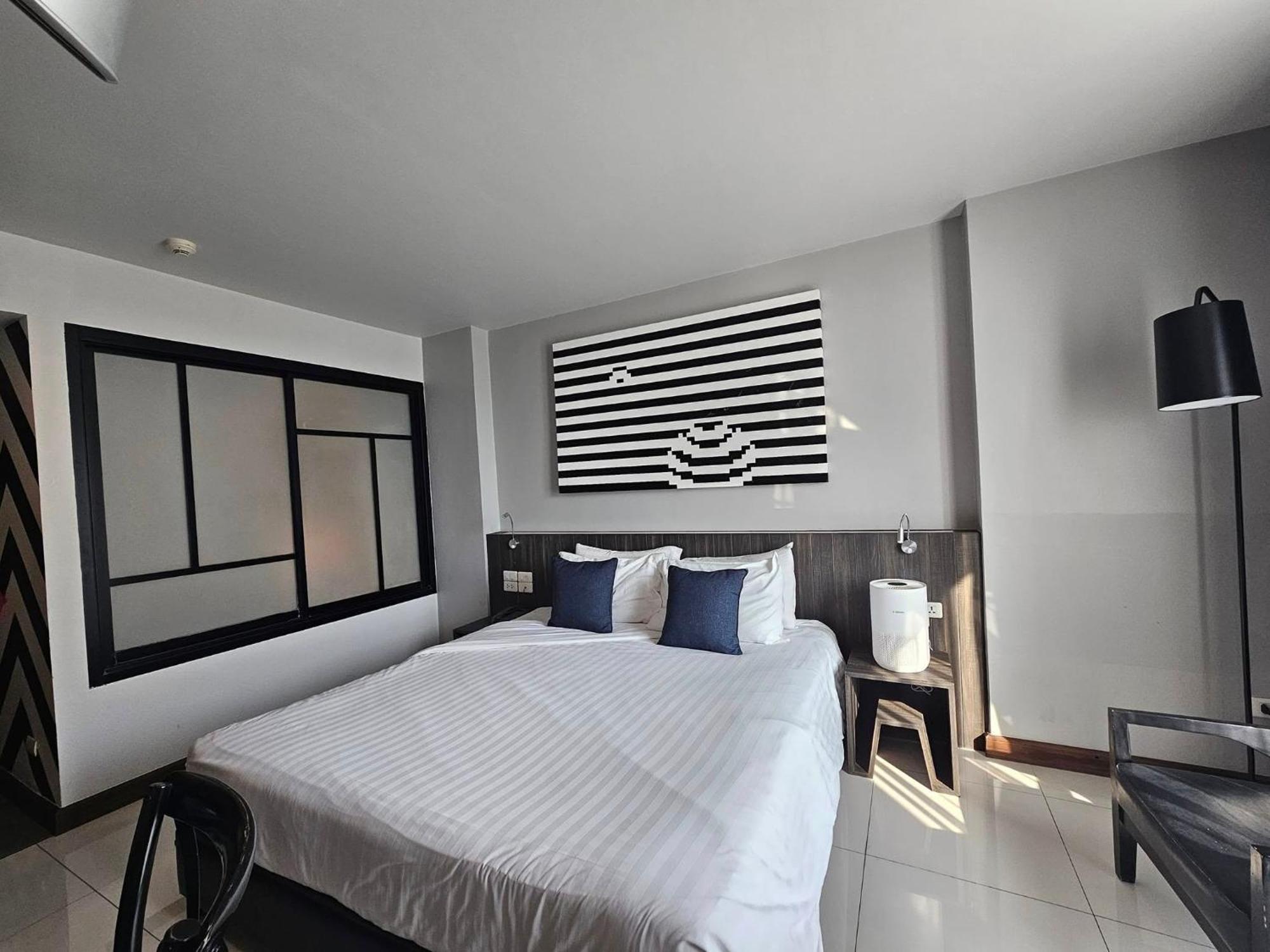 Art Mai Gallery Nimman Hotel Чиангмай Экстерьер фото